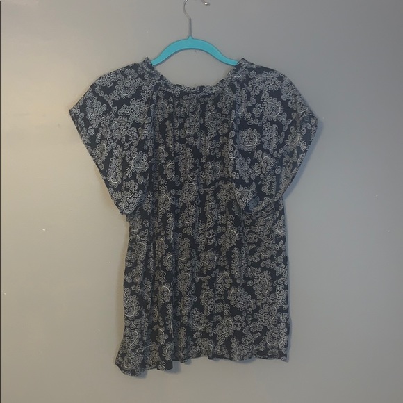 Navy and white floral design blouse - Picture 3 of 3